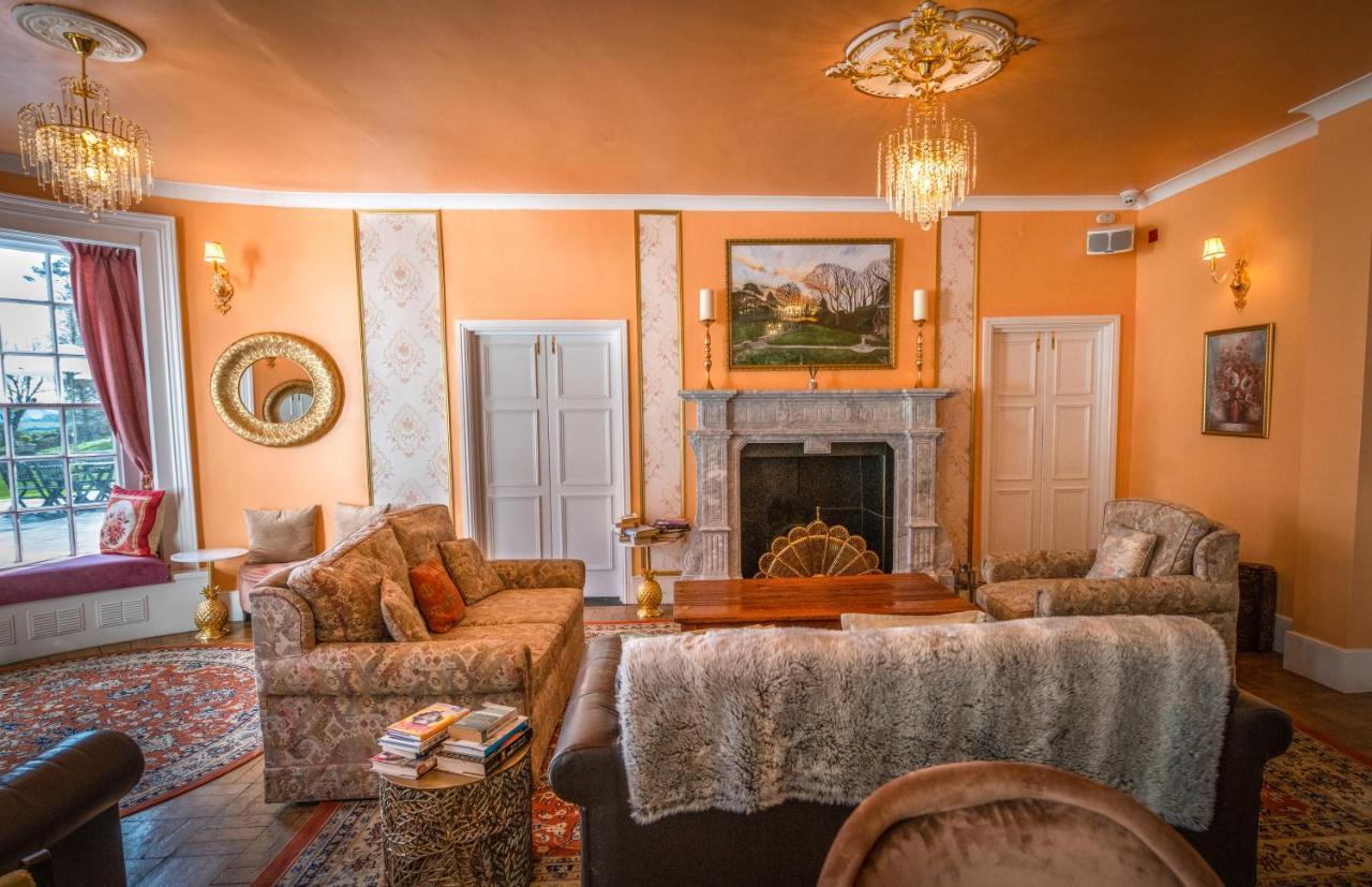 Croydon Hall مينهيد المظهر الخارجي الصورة